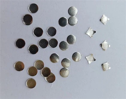 Valdiklio komponentų metaliniai kupolai